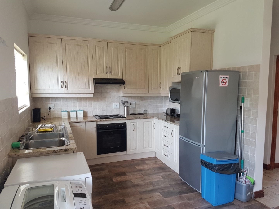 6 Bedroom Property for Sale in Hartenbos Heuwels Western Cape